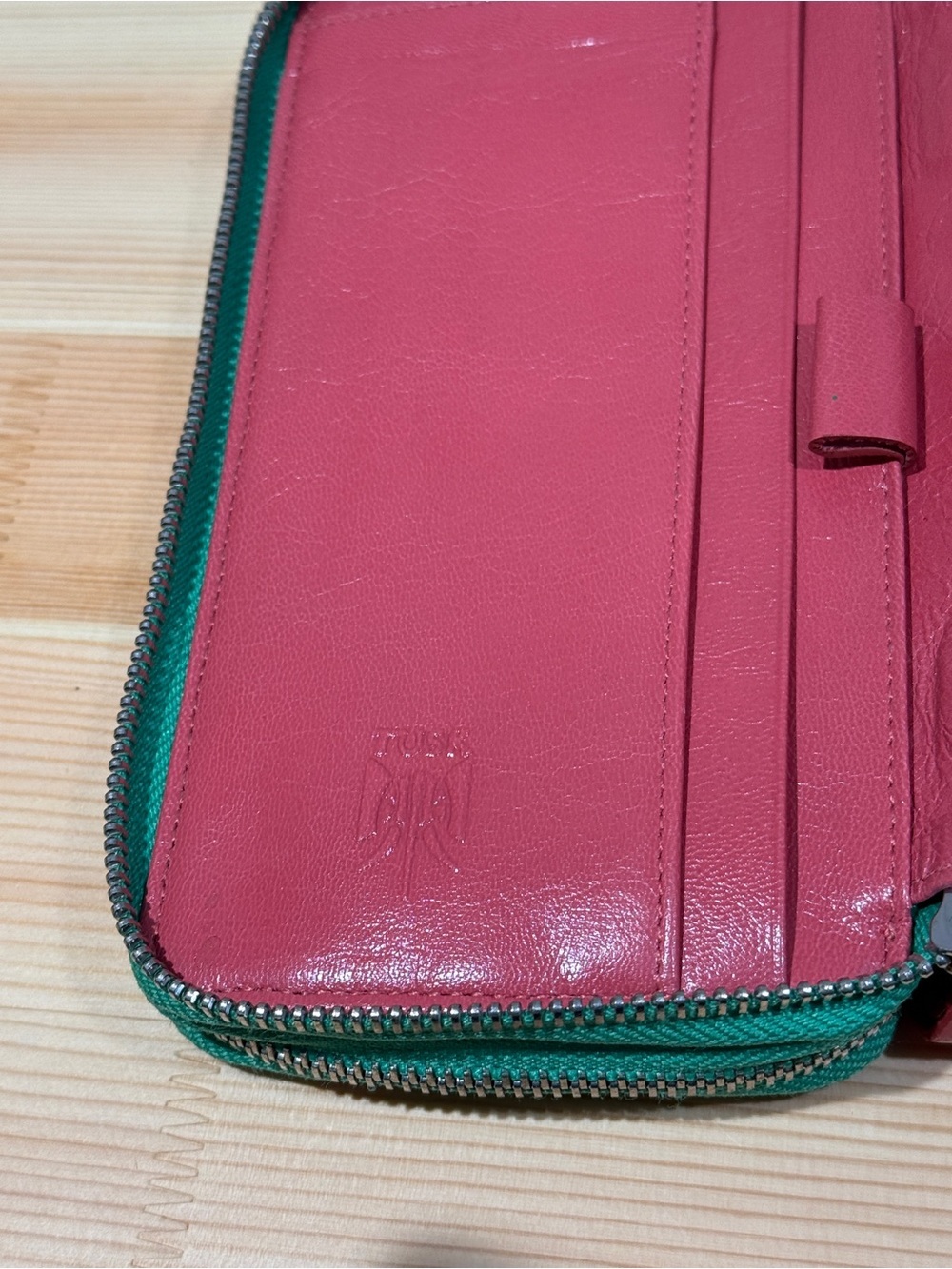 TUSK NYC Leather Double Zip Organizer Wallet Clutch Green Pink Colorblock - Picture 7 of 13